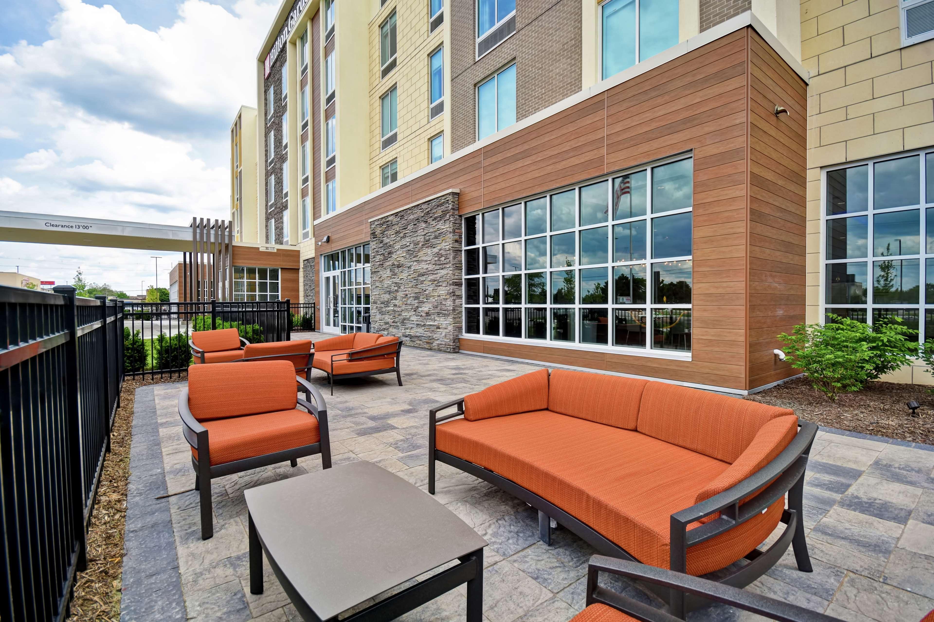 Hilton Garden Inn Lansing West Ngoại thất bức ảnh