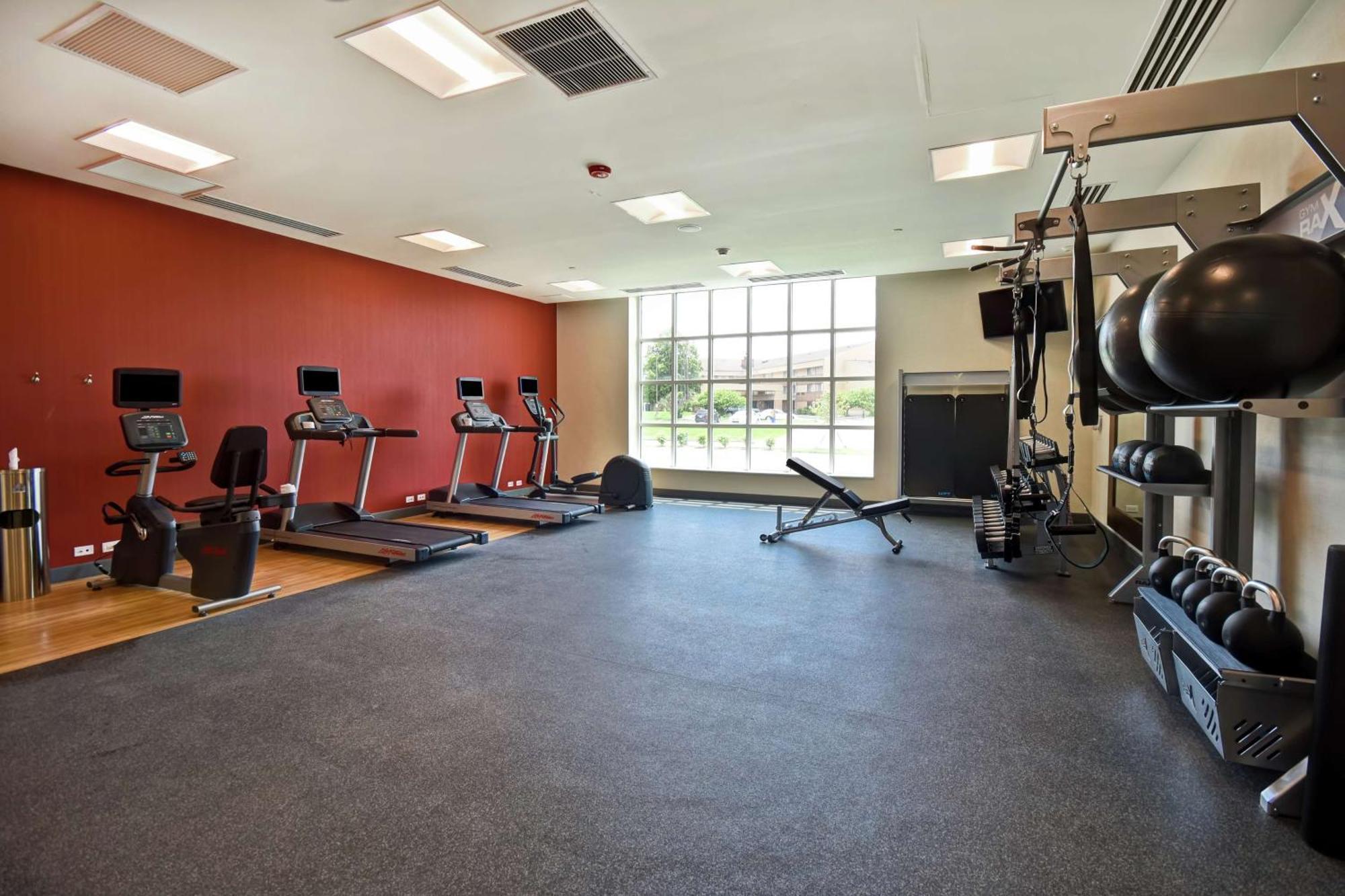 Hilton Garden Inn Lansing West Ngoại thất bức ảnh