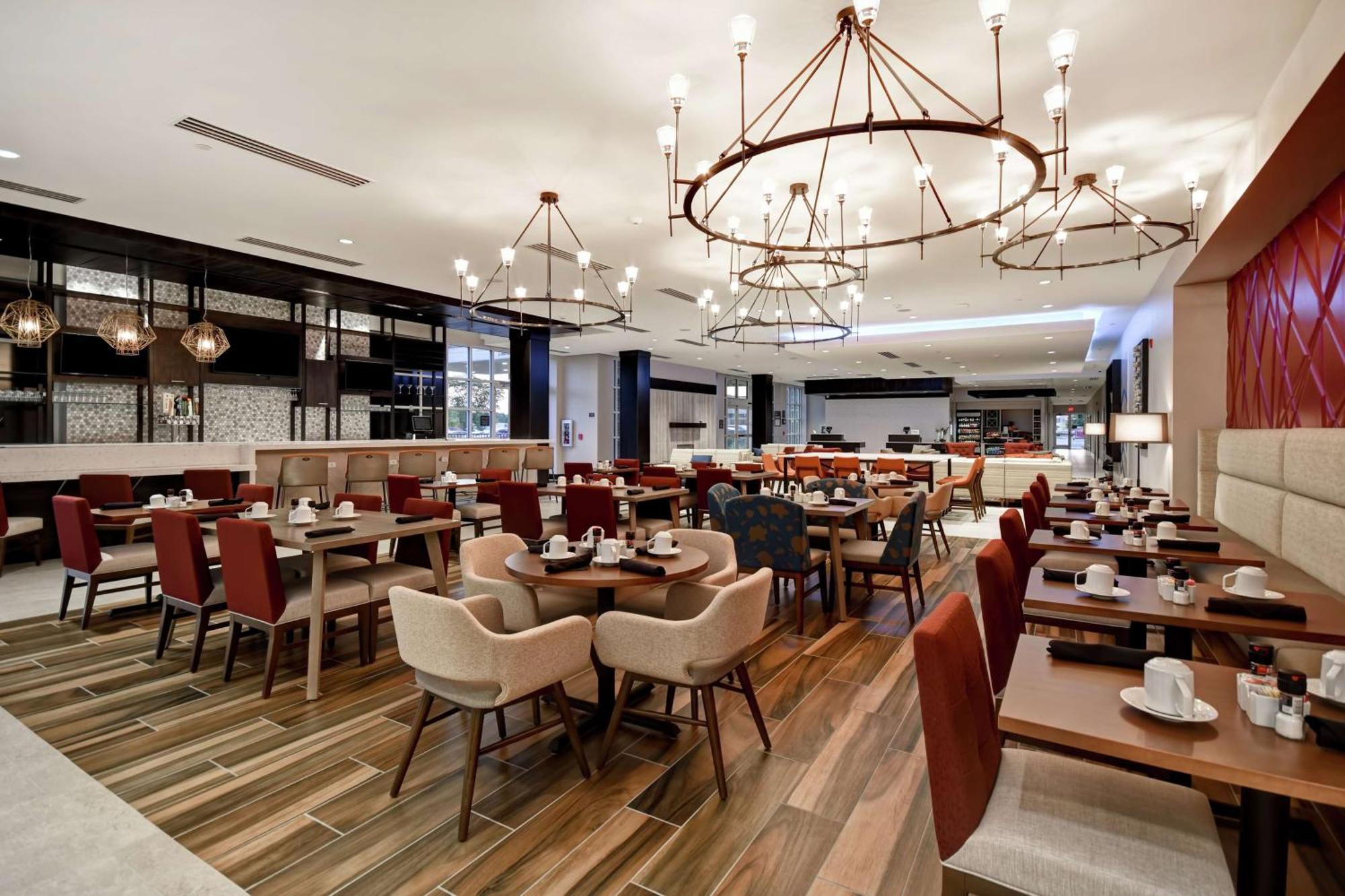 Hilton Garden Inn Lansing West Ngoại thất bức ảnh